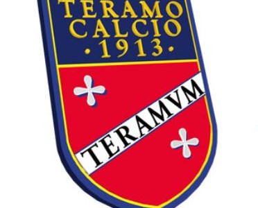 Teramo-Casertana 0-0: pari e patta tra Diavolo e Falchetti
